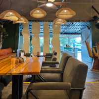 soacious and comfortable restaurant