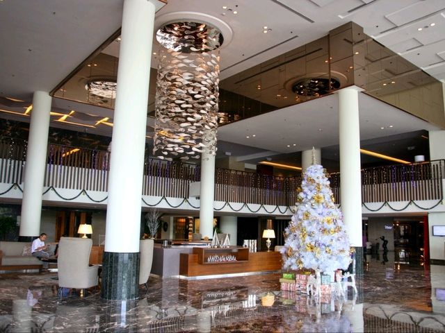"Polished Luxury in the Heart of JB: The Renaissance Experience"