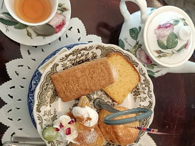 本格的な英国式アフタヌーンティーで特別時間🌸