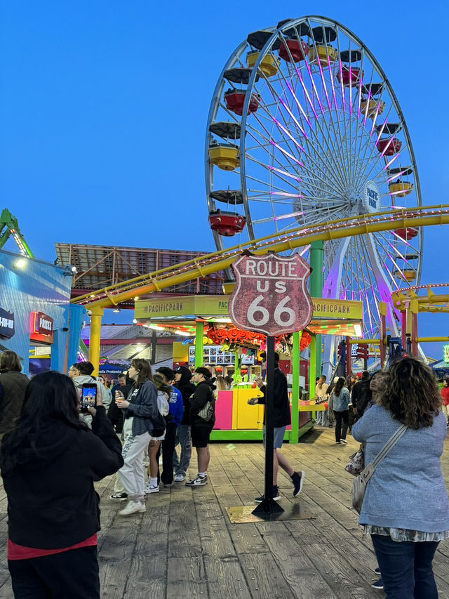🎡 산타모니카 부두, LA의 클래식 해변 명소!