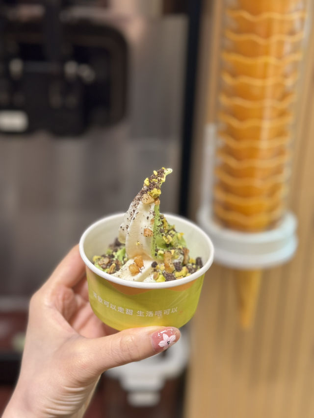 📍馬鞍山✨一鼎台式火鍋✨提供120分鐘任食💥澳洲200日穀飼牛火鍋套餐，無限暢食暢飲海鮮、和牛串、特飲、神泡生啤🥳餐廳環境舒適，好適合朋友聚會🎉