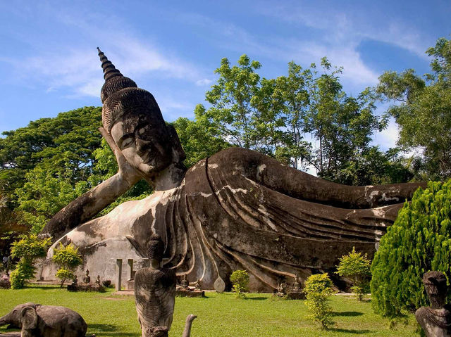 🌿 Vientiane Vibes: My Chill Weekend Getaway Full of Noodles, Sunsets & Surprises! 🌅