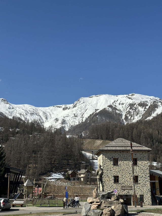Auron เมืองตอนใต้ของฝรั่งเศส