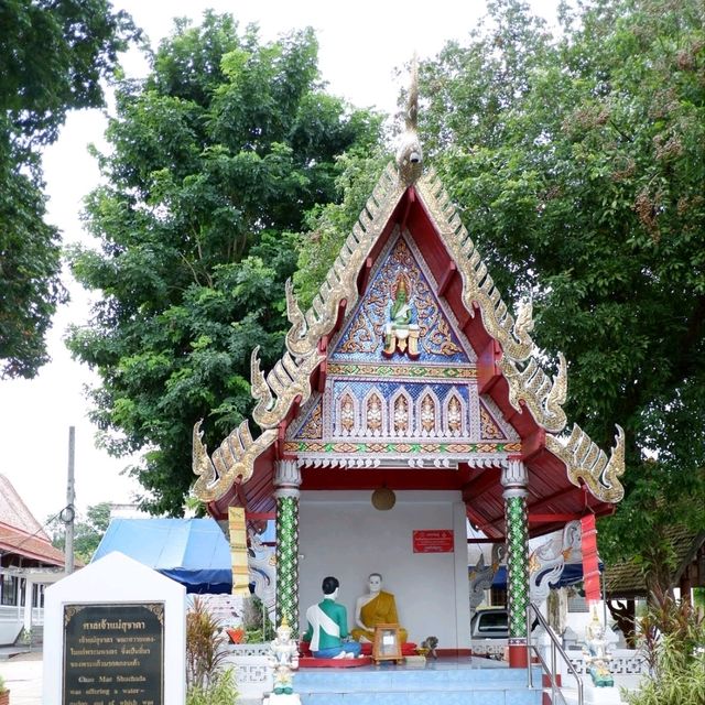 ไหว้พระเก้าวัด วัดพระแก้วดอนเต้า ลำปาง