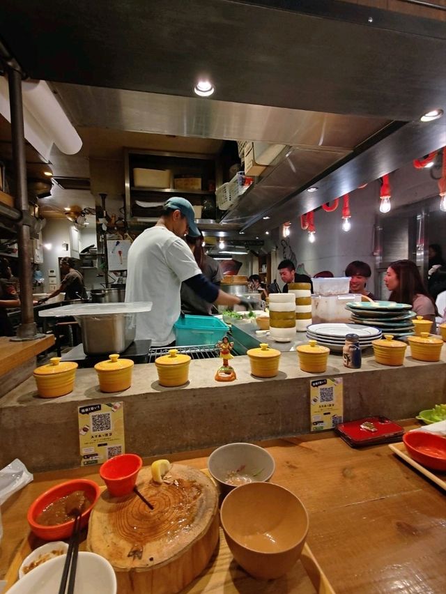 東京美食｜西新宿最夯美食~人氣極厚切牛舌定食—牛たんの檸檬