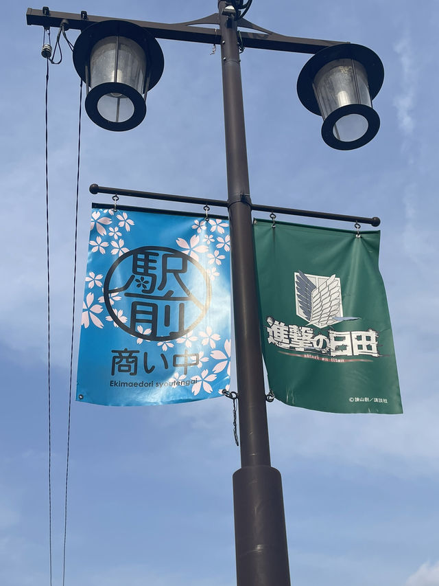 【日田市《進擊的巨人》粉絲朝聖地圖】里維兵長銅像、主題咖啡廳，一日鐵道小旅行