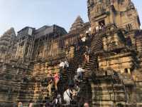 【Angkor Wat｜アンコール・ワット】 東南アジアの神秘と圧倒的スケール。世界最大級の石の寺院