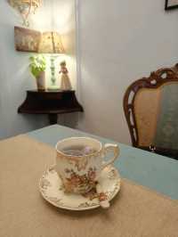 Floral Tea & Fluffy Cake Feels in Georgetown
