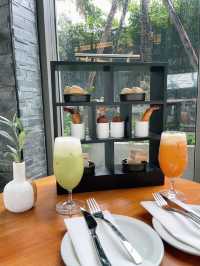 ใกล้ชิดทะเลและป่าโกงกางที่ Bayphere Pattaya 