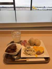 【NARITA PREMIER LOUNGE（成田第1）】ラウンジレビュー : 静かで穴場感ありのプライオリティパス対応