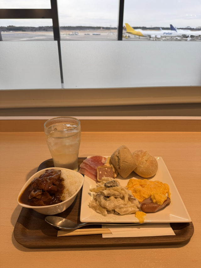 【NARITA PREMIER LOUNGE（成田第1）】ラウンジレビュー : 静かで穴場感ありのプライオリティパス対応