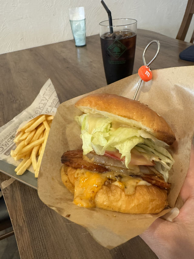 【福岡グルメ】自家製バーベキューソースが美味しい！ボリューム満点のハンバーガー🍔