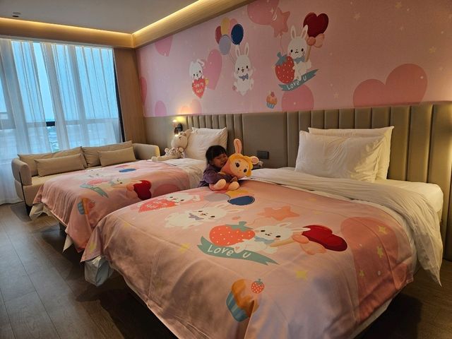 A Mini Disneyland Stay at Garden Rezen Hotel Shanghai – Perfect for Families!