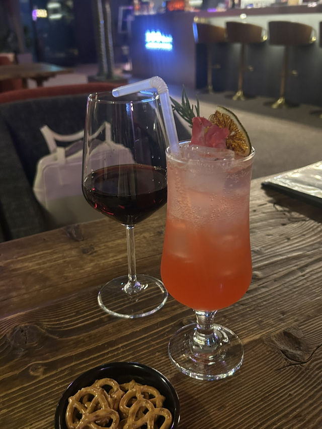 🍸 밤공기와 잘 어울리는 조용한 한 잔, 190bar