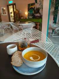 Slow Sips & Sweet Spaces