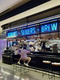 라스베가스 코스모폴리탄 호텔의 푸드코트, Block 16 Urban Food Hall!
