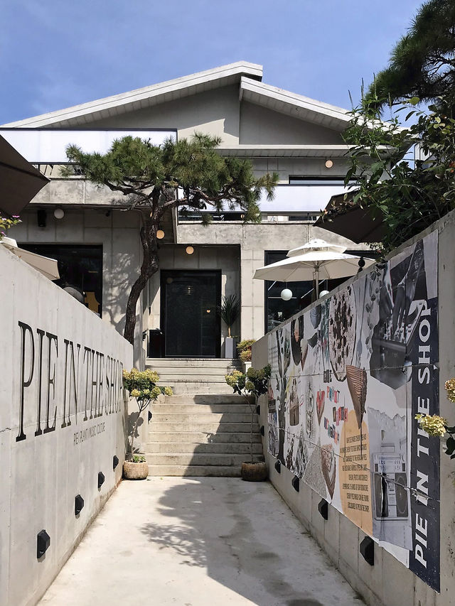연남동에도 대형카페가 있다?