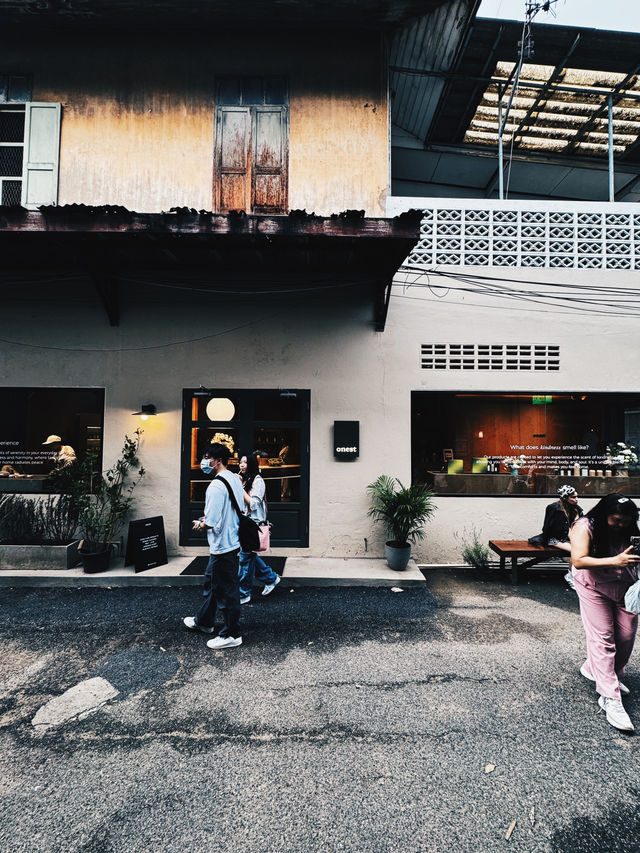 แพลนทริปเดินเล่น “ถนนทรงวาด” แบบ 1 วัน เต็ม