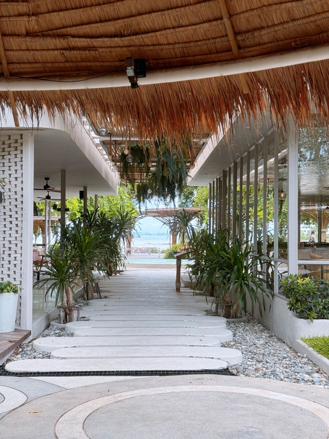 🌴🍹🌺 The Oxygen 超正嘅海邊餐廳，絕對值得一試！✨🏖️🎉