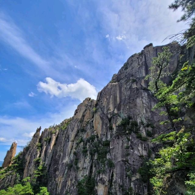 Coastal Breeze at Battle Rock