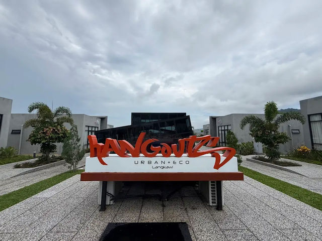 Hangouts Urban + Eco