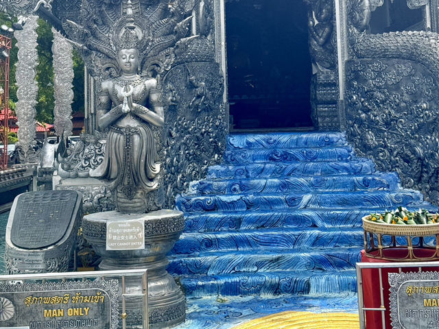 Shimmering Silence: A Morning at Wat Sri Suphan