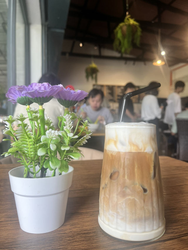 A Tale of Two Mornings at Smile Breakfast Station 