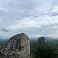 Pidurangala Rock : An epic Panorama of the Lion Rock