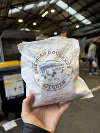 🍩 墨爾本30年傳奇餐車，$1.8爆漿果醬的快樂密碼🍩