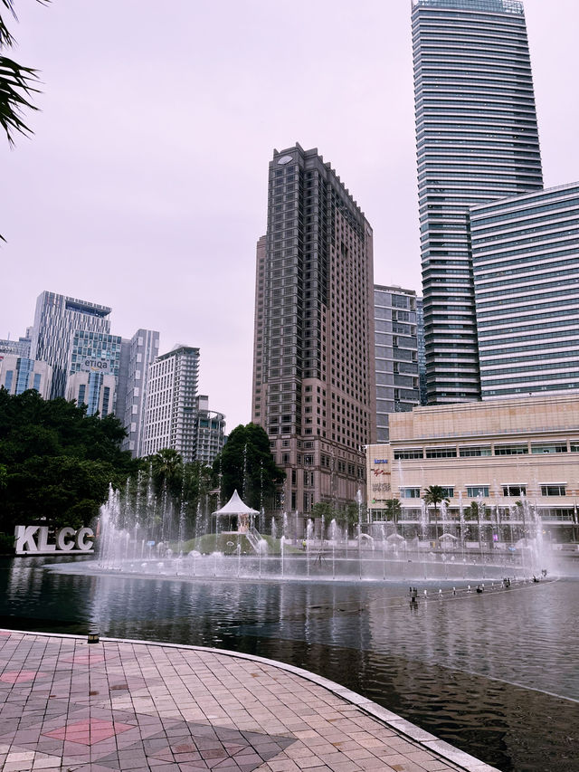 Lake Symphony: A Mesmerizing Nighttime Gem at KLCC Park