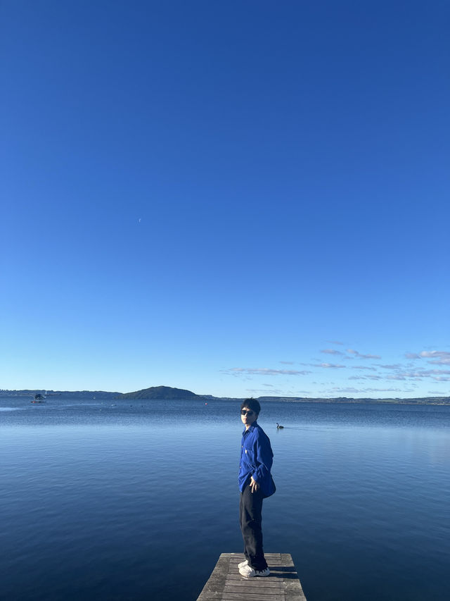 💙🦢 New Zealand’s Lake Days – Where the Sky Meets the Water