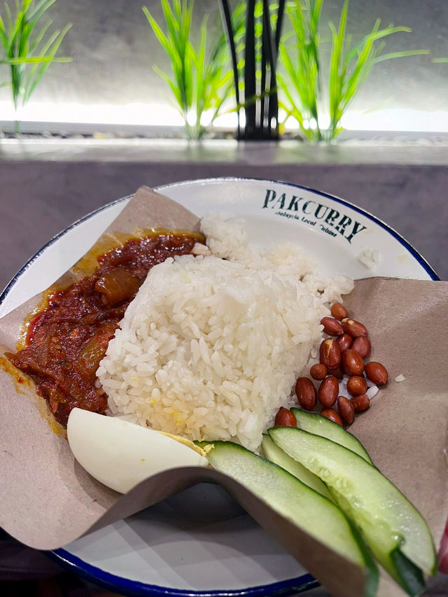 Savor Authentic Local Flavors at Pak Curry, Quill Mall’s Hidden Gem