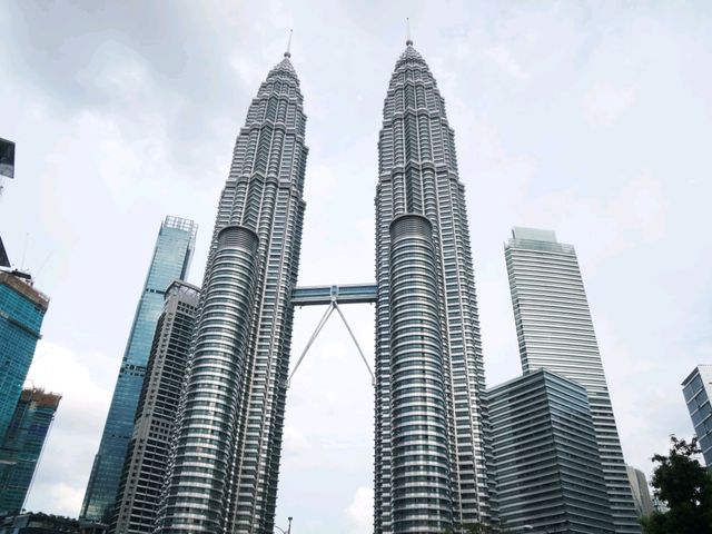 🌳 : KLCC Park เที่ยวกัวลาลัมเปอร์ มาเลเซีย