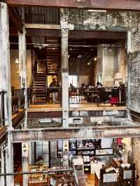 Light capture Cafe