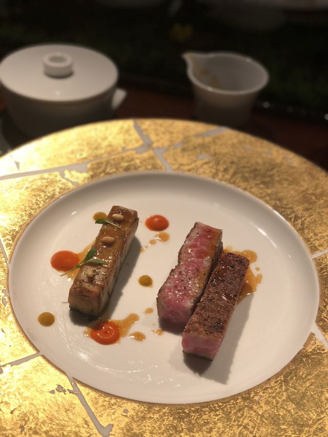 Dining at Joël Robuchon Hong Kong: A Culinary Masterpiece 🇭🇰