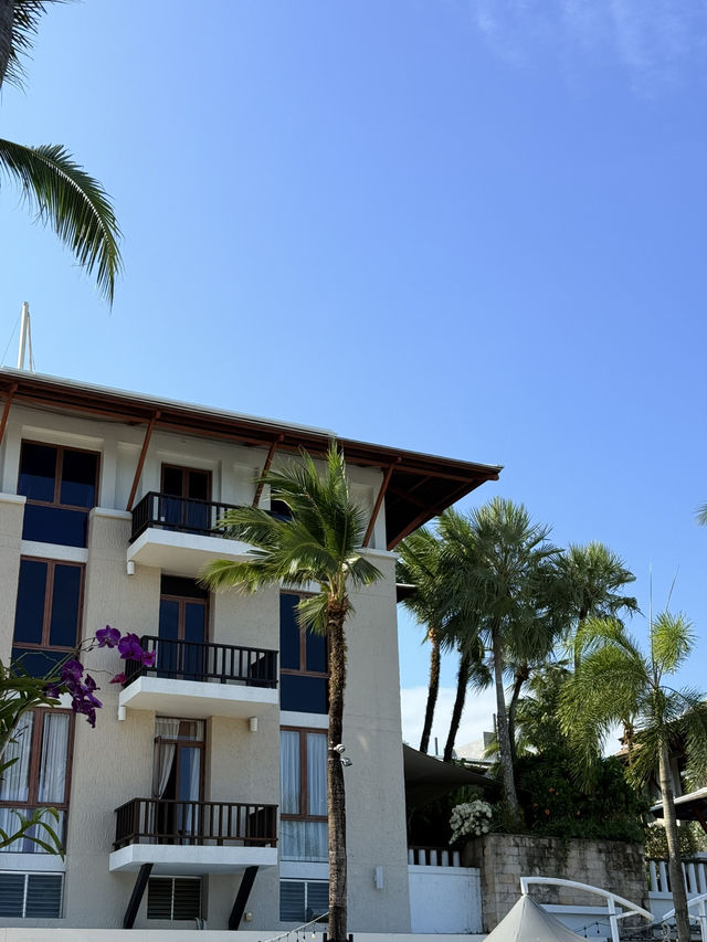 รีวิว Dusha Cafe Phuket: คาเฟ่ท่าเรือยอร์ชสุดชิค