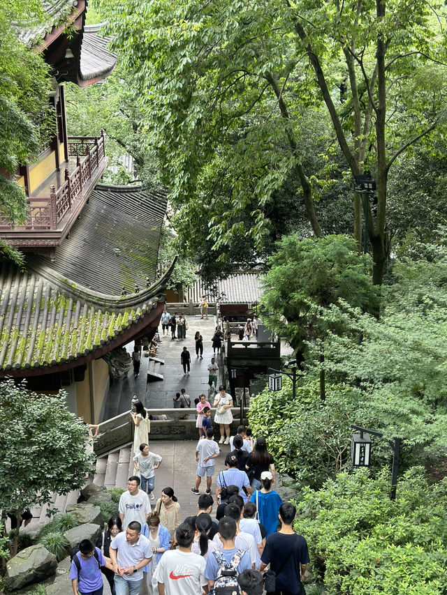 Hangzhou’s Soul’s Retreat: Where Buddhas Dance In Limestone Cliffs