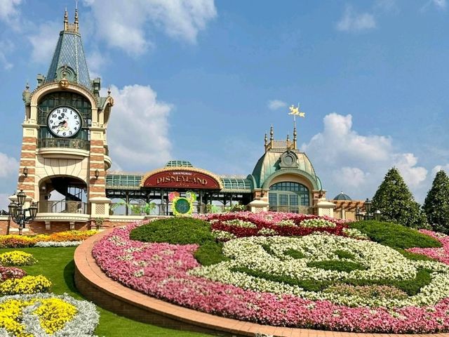 Shanghai Disney Resort – A Magical World in China