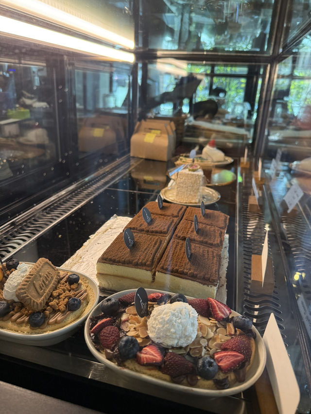 “A Hidden Gem in Ipoh’s — Patisserie Boutique!✨🍰” “A Hidden Gem in Ipoh’s — Patisserie Boutique!✨🍰”