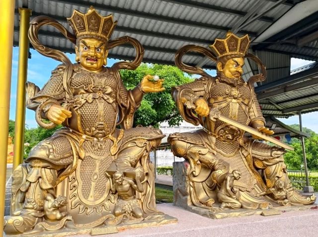 A Peaceful Escape to San Yi Fo Ding Shan Chao Sheng Temple