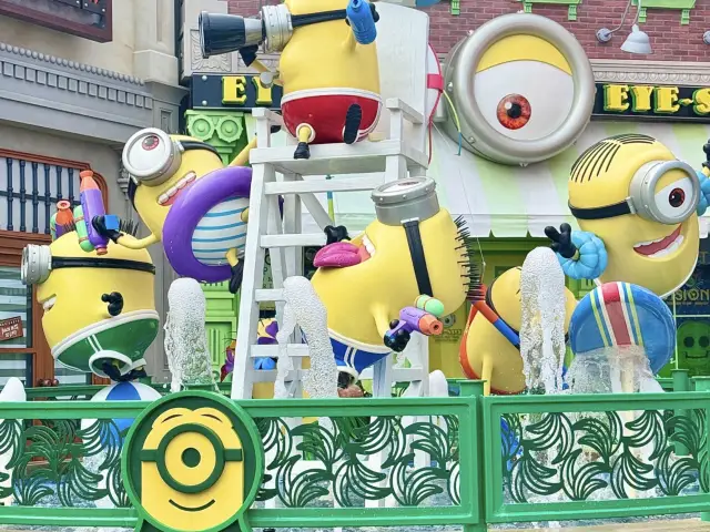 Universal Studios Singapore: So Fun, But My Feet Are Tiring! 👟