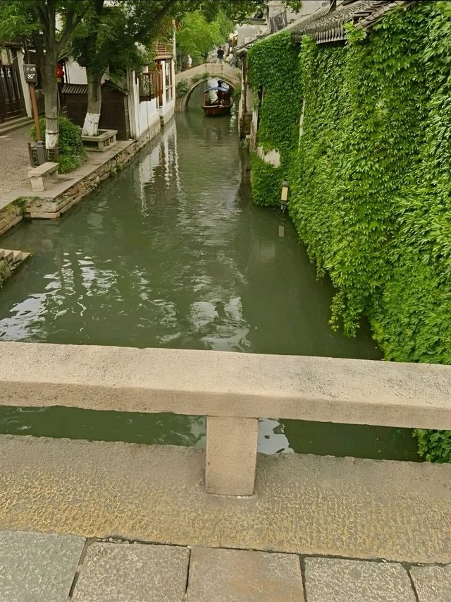 Zhouzhuang: A Stroll Through Water and Time Zhouzhuang: A Stroll Through Water and Time