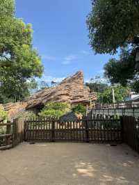 Big Grizzly Mountain Runaway Mine Cars