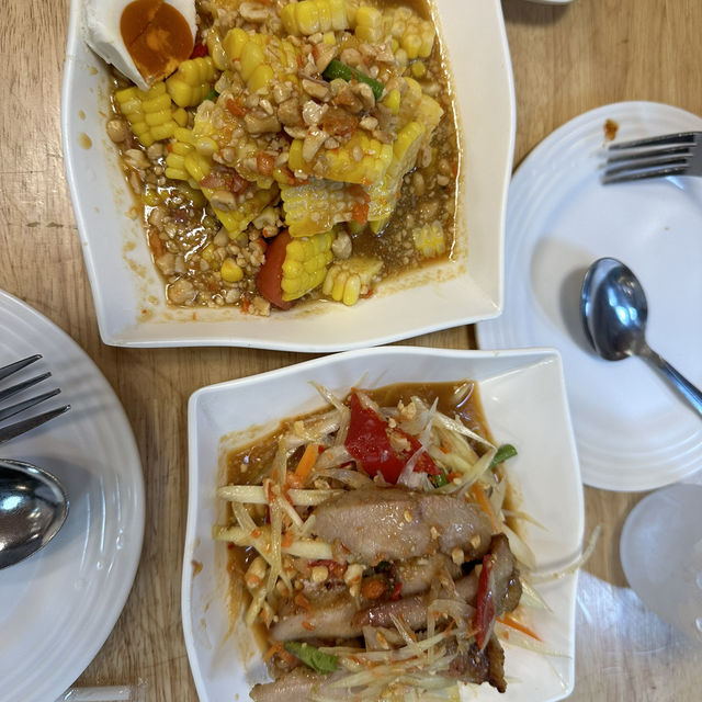 🥗 แซ่บทุกเมนู! รีวิวร้านจัดจ้าน จตุจักร