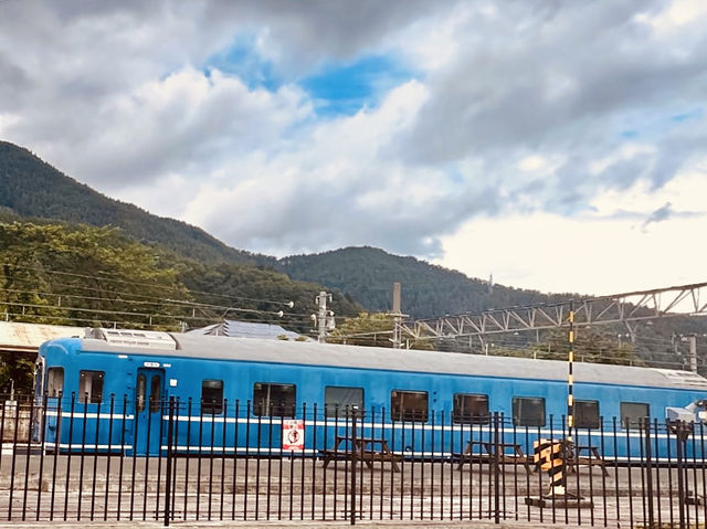 🚉「一座小站，卻能框住最完美的富士山。」