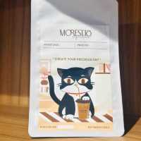 คาเฟ่เปิดใหม่ มีแลนด์มาร์คเดินบันไดวน - Morestto