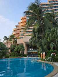 椰樹環繞渡假泳池打卡必去🌴