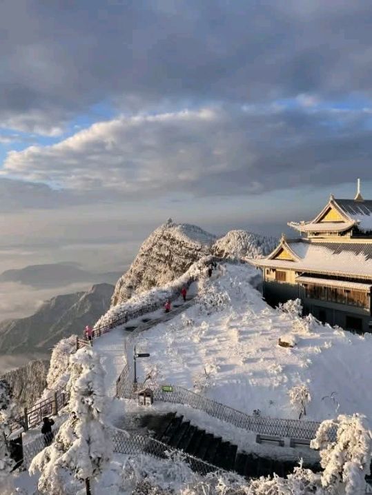 Mount emei Mount emei