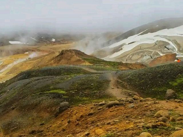 🌋💧 Hveravellir – Iceland’s Untamed Geothermal Wonderland 🌋💧 Hveravellir – Iceland’s Untamed Geothermal Wonderland