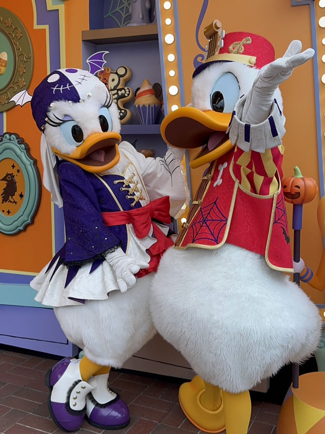 Halloween衣装がが可愛すぎるキャラクターグリーティング Halloween衣装がが可愛すぎるキャラクターグリーティング